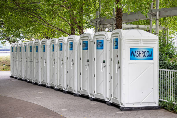 Best Best portable toilet rental  in Emporia, VA